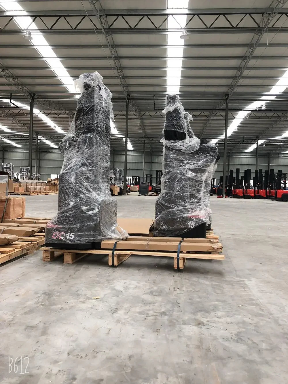 Narrow Aisle Forklift  Electric 3 Way Pallet Stacker 1ton 1.5 Ton VNA Forklift with AGV System Optional Lithium Battery